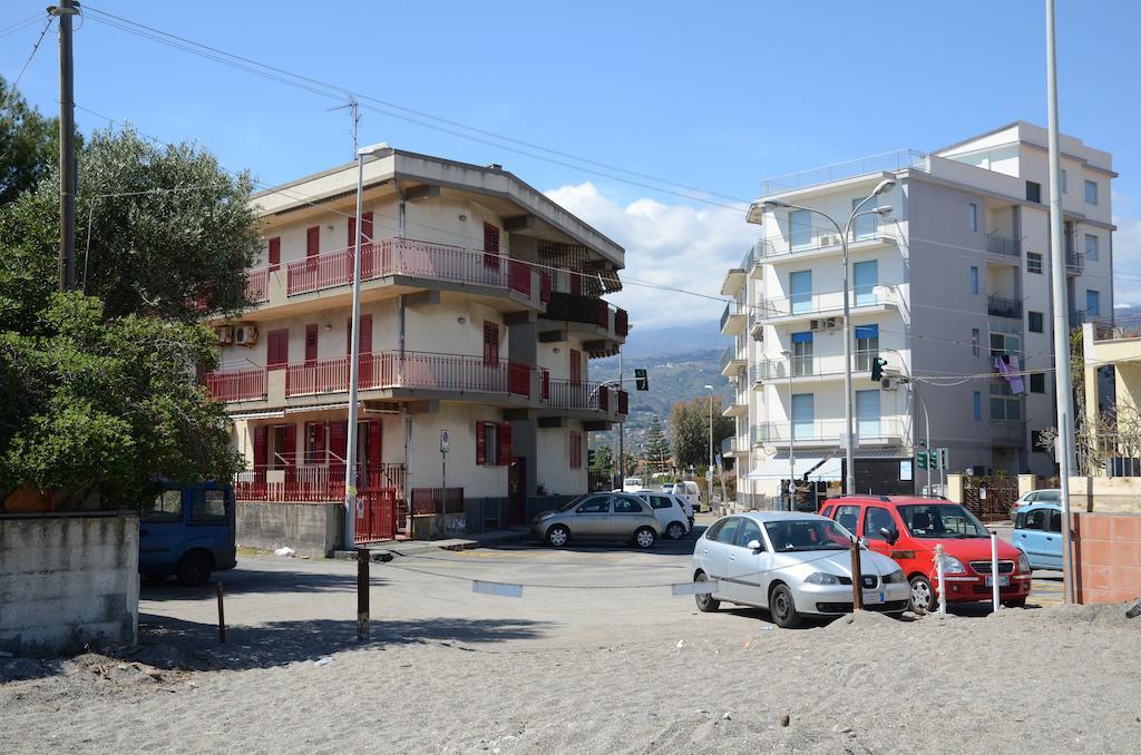 Casa Susanna Fondachello  Buitenkant foto
