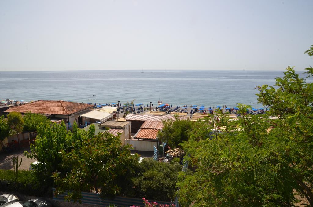 Casa Susanna Fondachello  Buitenkant foto
